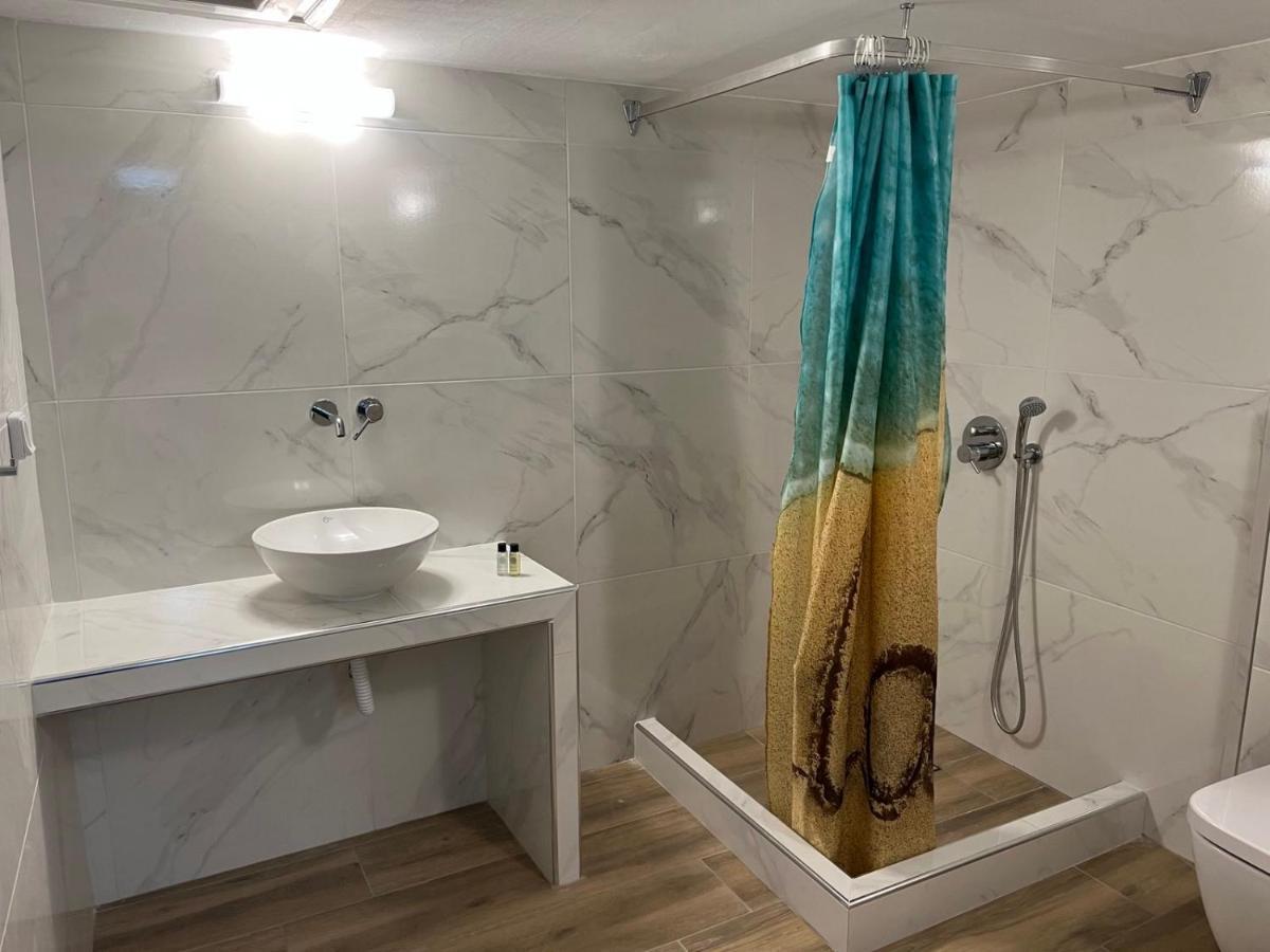 Firaxenia Rooms Eksteriør billede